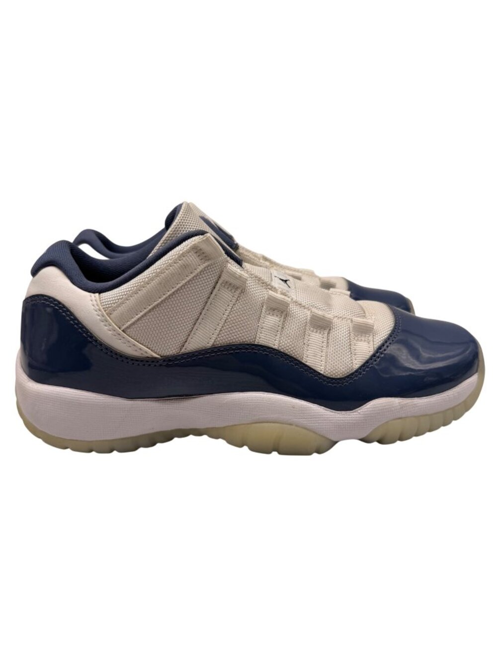 Jordan 11 Retro Low Diffused Blue (GS) FV5121-104 Youth size 6.5 - Women 8.5